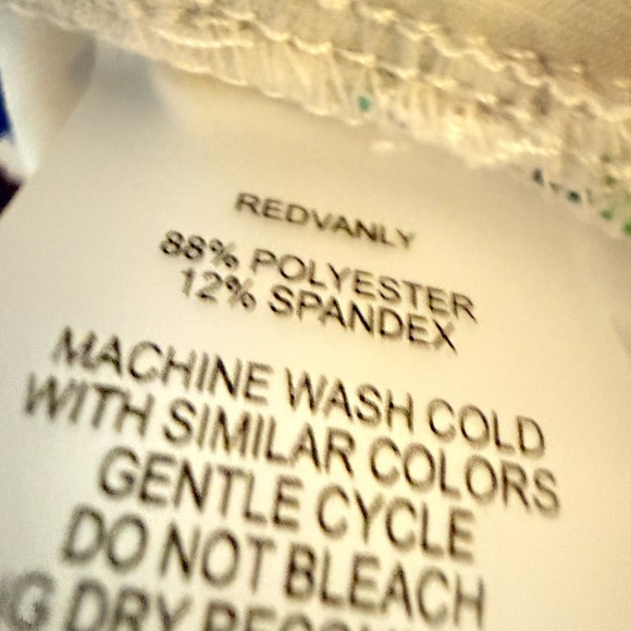 Men's Blue and White Floral Casual Shirt - Picture 2 of 2